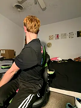 twentywithafelonyy online show from December 2025 11:20:02 AM