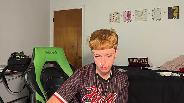 twentywithafelonyy online show from November 2025 06:39:01 AM