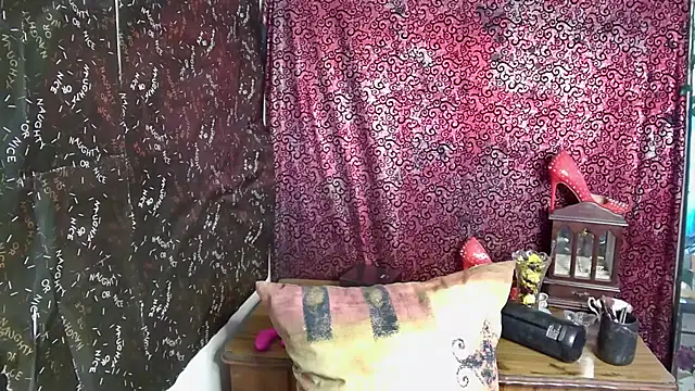 GoddessLorenaTheeSiren online show from December 2025 07:26:01 PM