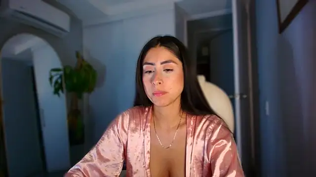 auroracaruso11 online show from October 2025 12:12:02 AM