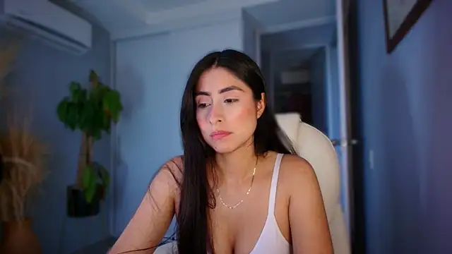 auroracaruso11 online show from September 2025 10:27:02 PM
