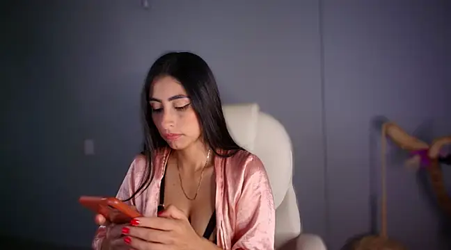 auroracaruso11 online show from February 2025 10:28:02 PM
