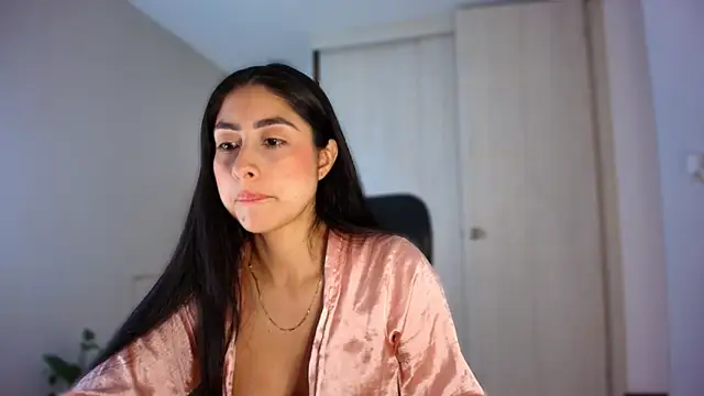 Snapshot of auroracaruso11 chatting on June 2026 06:07:02 PM auroracaruso11 online show from June 2026 06:07:02 PM