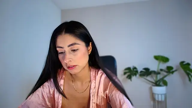 auroracaruso11 online show from February 2026 03:57:01 PM