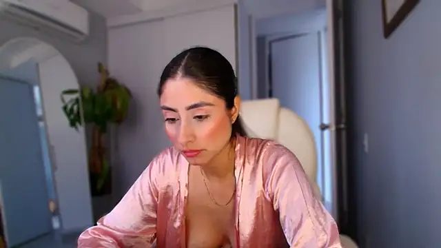 auroracaruso11 online show from October 2025 09:37:01 PM