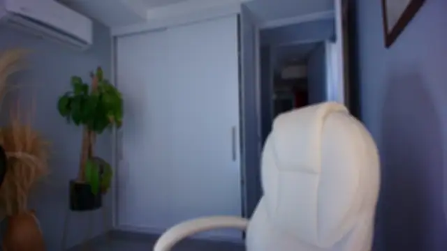 auroracaruso11 online show from September 2025 09:31:02 PM