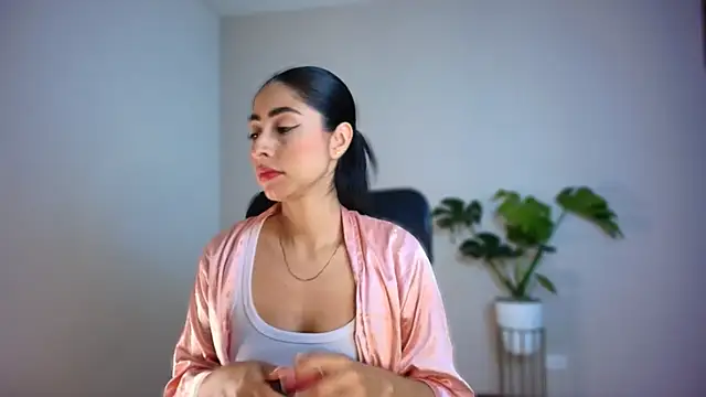 auroracaruso11 online show from January 2026 11:58:01 AM