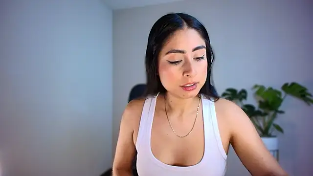 auroracaruso11 online show from January 2026 08:34:02 PM