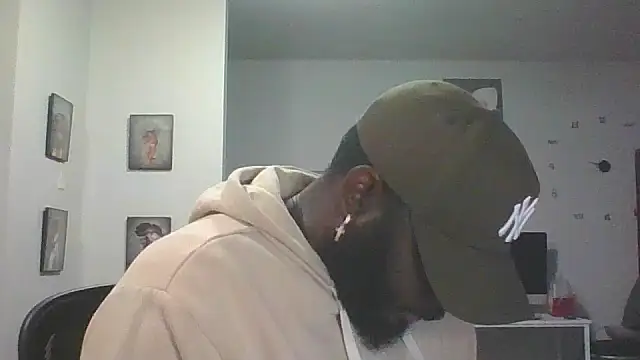 Snapshot of Stayinalive1992 chatting on November 2025 02:38:02 AM Stayinalive1992 online show from November 2025 02:38:02 AM