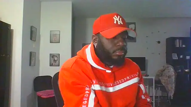 Snapshot of Stayinalive1992 chatting on October 2025 02:54:01 AM Stayinalive1992 online show from October 2025 02:54:01 AM