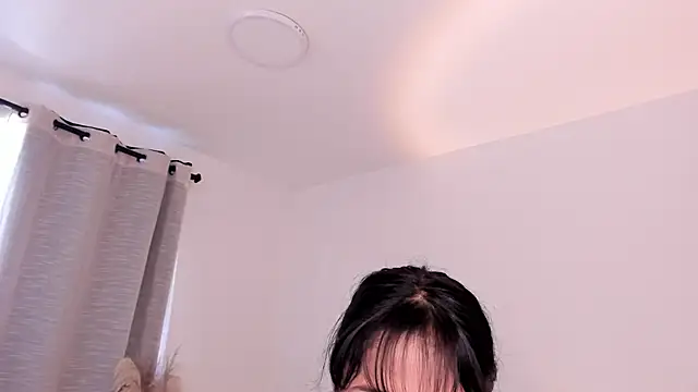 Snapshot of amelie_murphy_ chatting on June 2026 01:44:02 PM amelie murphy online show from June 2026 01:44:02 PM