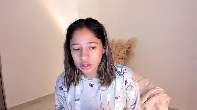 amelie murphy  online show from November 2025 01:23:02 PM