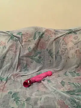 Snapshot of Layla-daloua chatting on October 2025 05:25:02 PM Layla-daloua online show from October 2025 05:25:02 PM