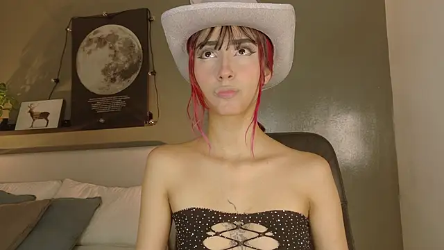 ParisFox  online show from October 2025 07:46:01 PM