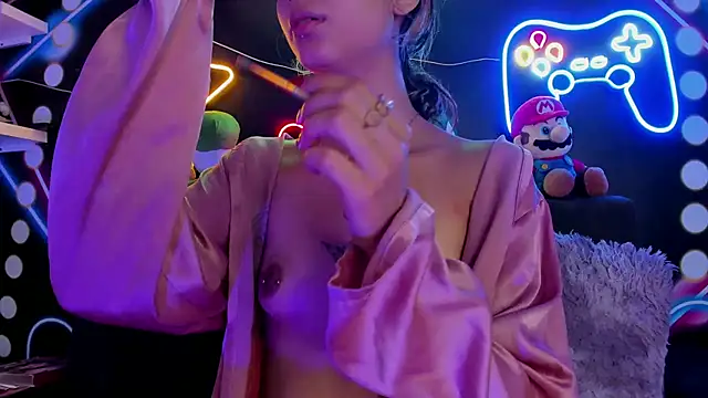 ParisFox  online show from March 2025 08:05:02 PM