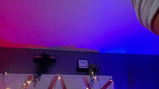 Snapshot of ParisFox_ chatting on February 2026 10:08:02 PM ParisFox online show from February 2026 10:08:02 PM