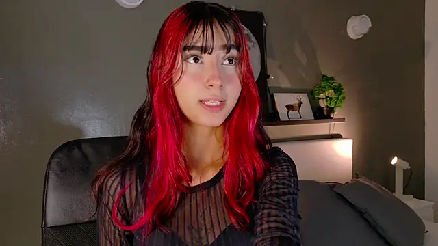 ParisFox  online show from October 2025 07:35:02 PM