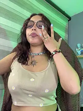 Liittleluaa  online show from January 2025 11:49:02 AM