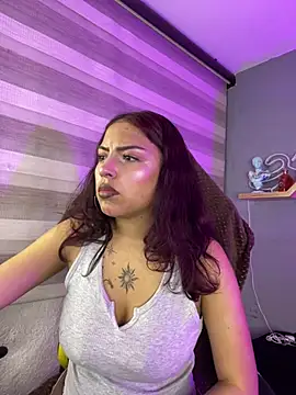 Liittleluaa  online show from January 2025 11:44:02 AM