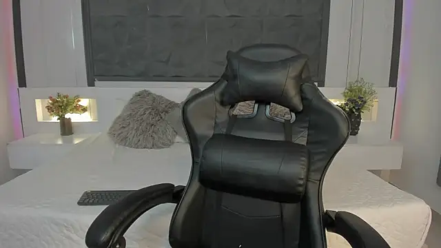 SaraGomez1 online show from February 2026 12:49:01 PM