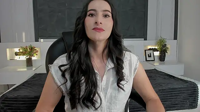 SaraGomez1 online show from April 2026 01:58:02 PM