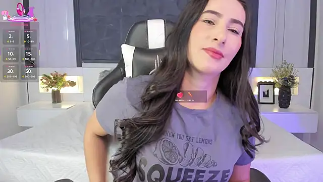 SaraGomez1 online show from September 2025 01:37:02 PM