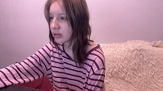 moundliicht1 online show from November 2025 08:40:02 PM