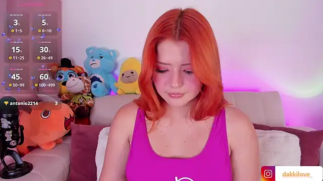 Snapshot of DAKOTA_LOVEE chatting on March 2025 04:10:02 AM DAKOTA LOVEE online show from March 2025 04:10:02 AM