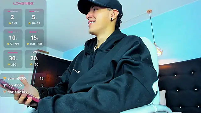 Lobo 17  online show from November 2025 03:46:02 AM