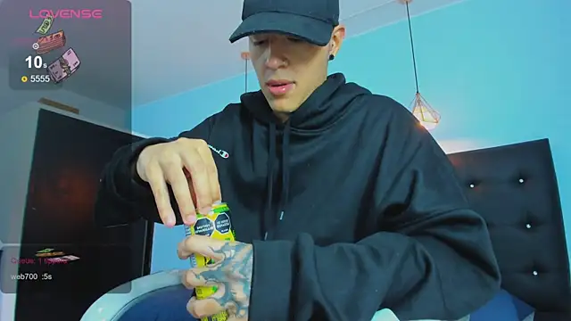 Lobo 17  online show from November 2025 03:43:01 AM