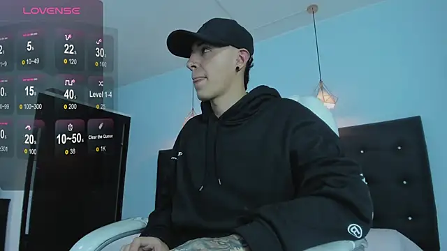 Lobo 17  online show from November 2025 03:10:01 AM