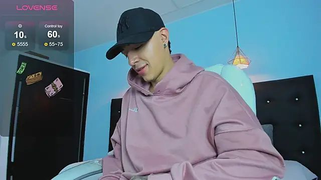 Lobo 17  online show from November 2025 03:54:01 AM