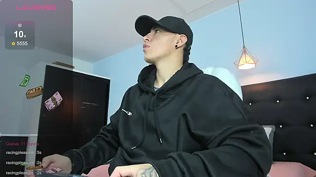 Lobo 17  online show from November 2025 03:51:02 AM