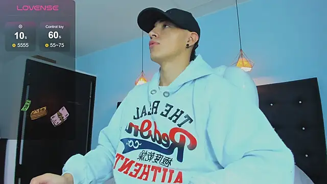 Lobo 17  online show from November 2025 03:54:02 AM