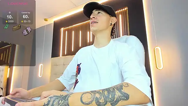 Lobo 17  online show from March 2026 03:43:02 AM