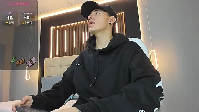 Lobo 17  online show from March 2026 03:39:01 AM