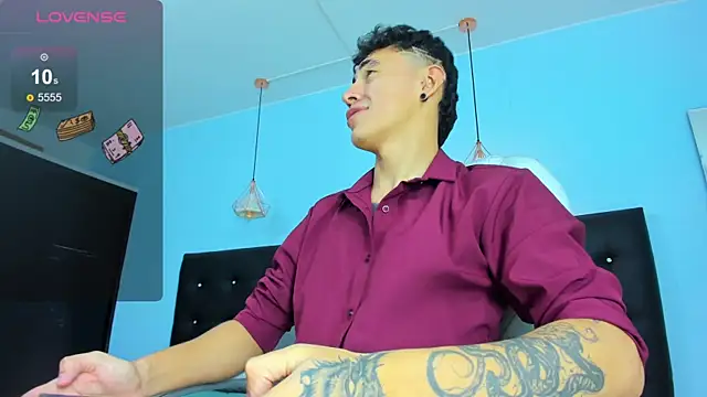 Lobo 17  online show from December 2025 01:52:02 AM