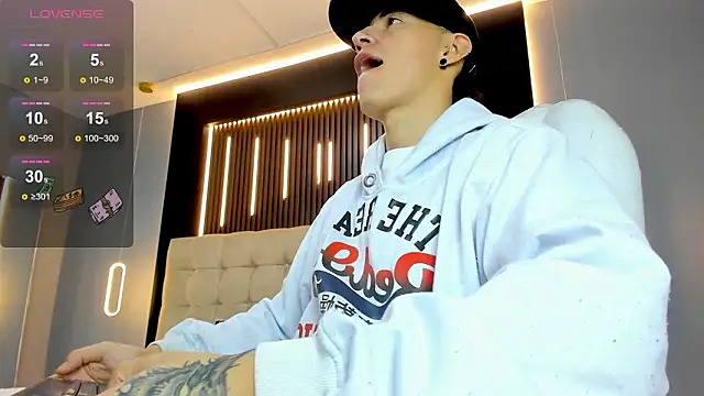 Lobo 17  online show from March 2026 03:46:01 AM