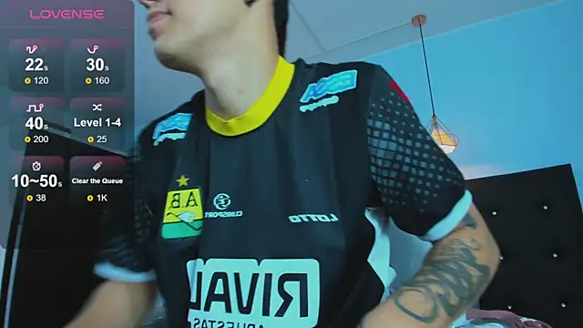 Lobo 17  online show from November 2025 03:43:01 AM