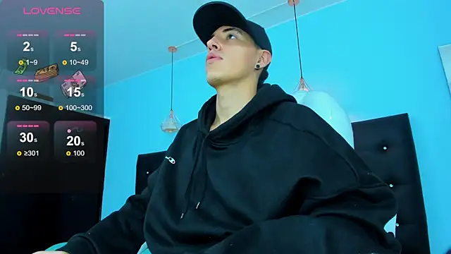 Lobo 17  online show from January 2026 03:33:02 AM