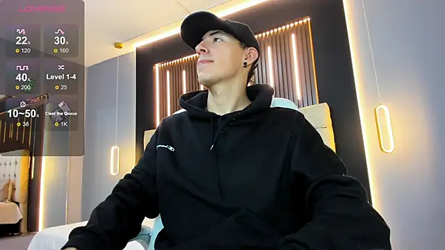 Lobo 17  online show from April 2026 03:41:01 AM