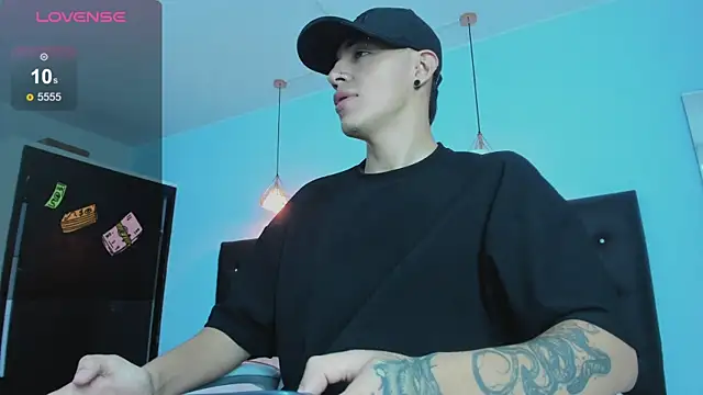 Lobo 17  online show from November 2025 03:43:01 AM