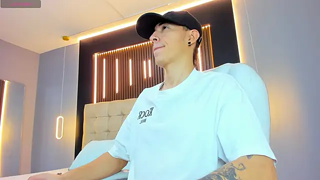 Lobo 17  online show from March 2026 03:39:01 AM