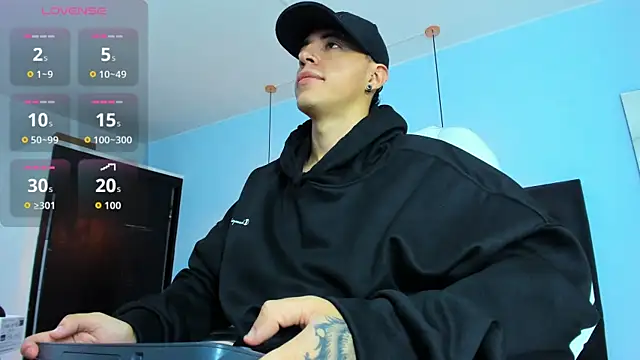 Lobo 17  online show from October 2025 03:50:01 AM