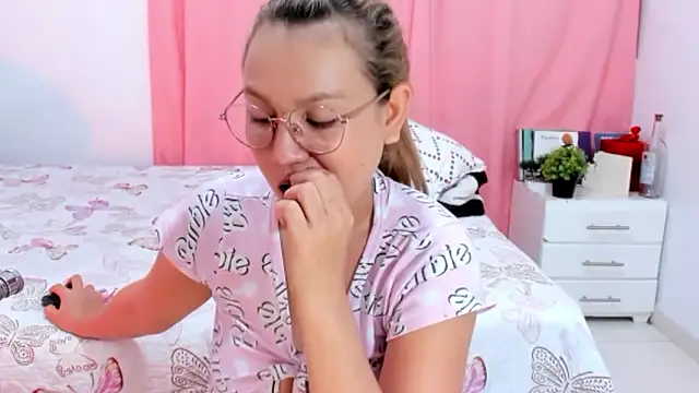 Annaraquel  online show from February 2026 09:47:01 PM