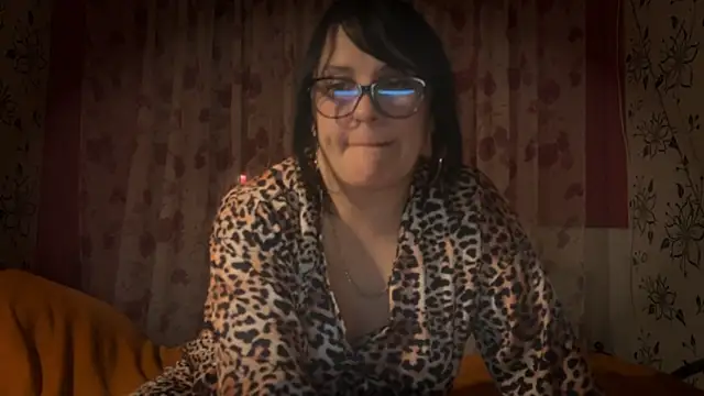 StellarTeam online show from December 2025 08:44:01 PM