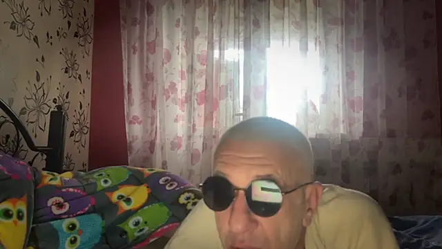 StellarTeam online show from December 2025 12:22:02 PM