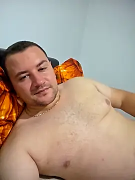 Snapshot of KarlosCarutox chatting on October 2025 07:18:01 PM KarlosCarutox online show from October 2025 07:18:01 PM