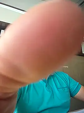 Snapshot of KarlosCarutox chatting on September 2025 07:15:02 AM KarlosCarutox online show from September 2025 07:15:02 AM