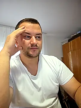 Snapshot of KarlosCarutox chatting on September 2025 03:54:01 PM KarlosCarutox online show from September 2025 03:54:01 PM